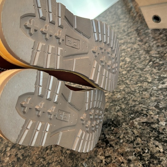 Reserved Footwear desert boots NIB 10 - Picture 7 of 8